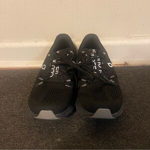 On Cloud US Mens Size 9.5 Cloudsurfer Running Sneakers Athletic Shoes Black Gym